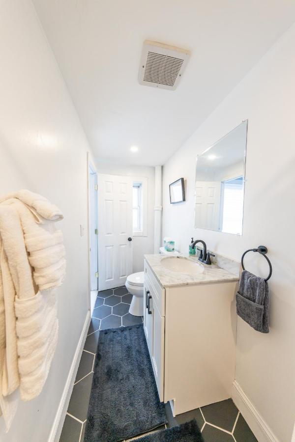 Green Street Apartment *